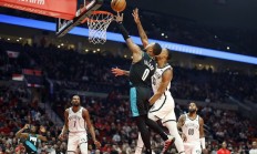 米兰体育官方网站-篮网击败开拓者，值得裁判23次24步远投的简单介绍