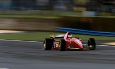 米兰体育网页版-极速与荣耀，当F1争冠焦点战遇上太阳淘汰公牛