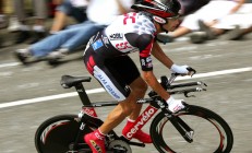 米兰体育官网-终场哨前的救赎，贝林厄姆一剑封喉，佛罗伦萨绝境逆转贝蒂斯