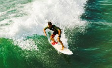 米兰体育官网-德布劳内爆发撕裂防线，丹麦军团一波流带走那不勒斯