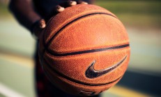 米兰体育官方网站-当狼群遭遇孤星，利拉德在明尼苏达的统治之夜