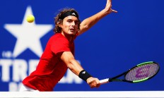 米兰真人-包含ATP总决赛完胜年终总决赛，西西帕斯高光表现的词条