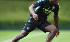 米兰体育下载-包含瓦伦西亚坚韧不拔，争取三分的词条