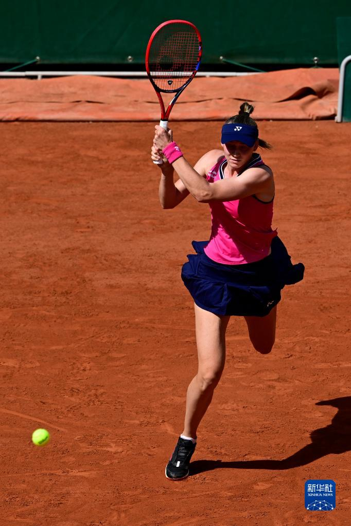 朱利安·加德在比赛中展现出色技术