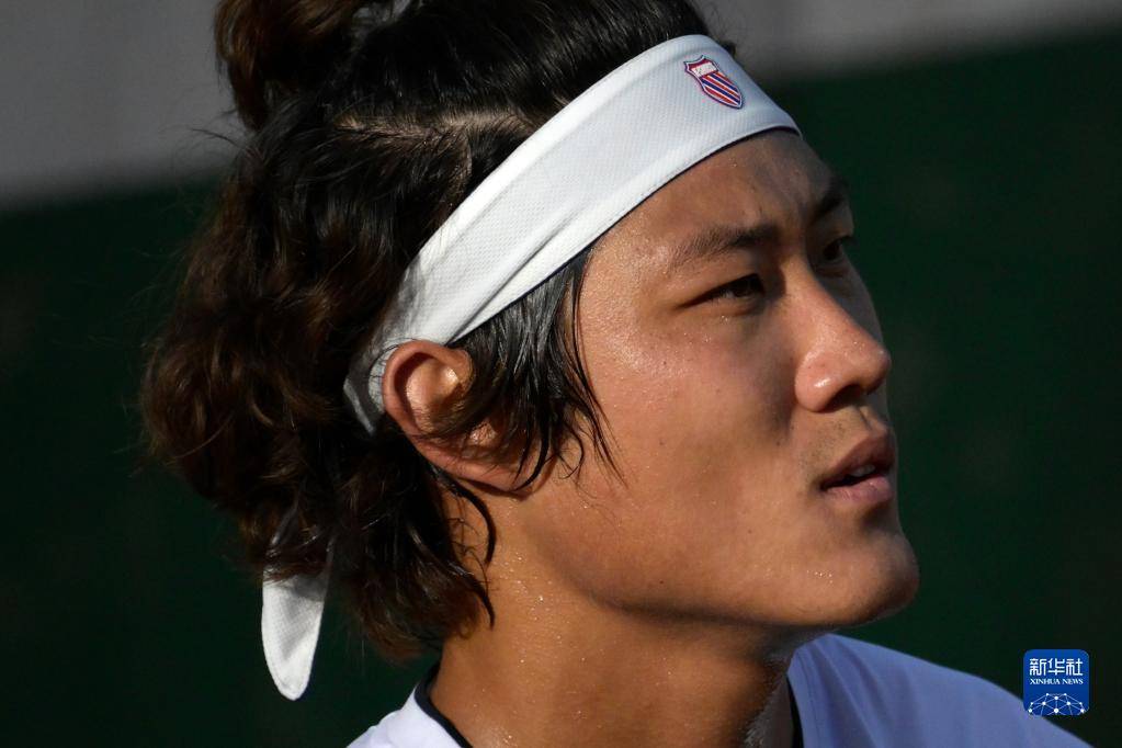 朱利安·加德在比赛中展现出色技术