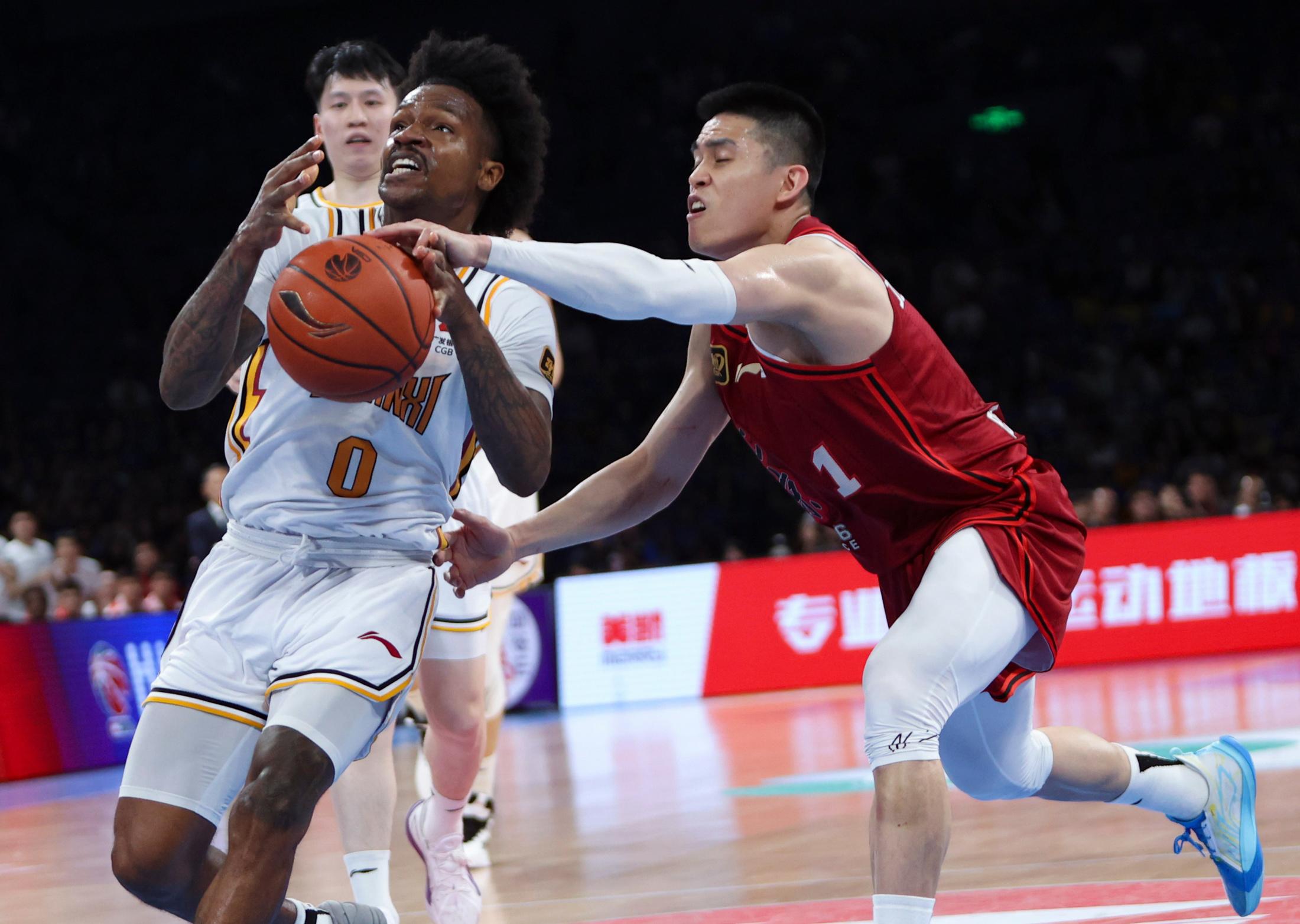 山西一波三连胜，外援带队获胜的简单介绍