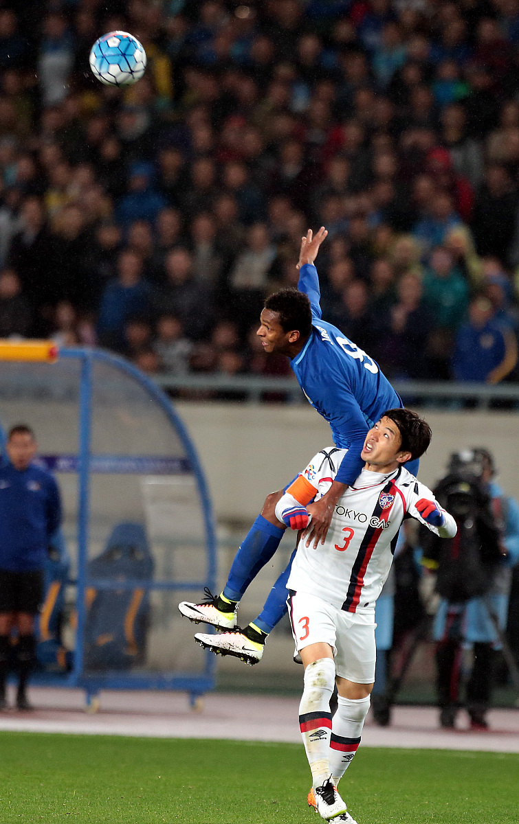 比赛中球队的表现令人为之动容，赢得赞誉的简单介绍