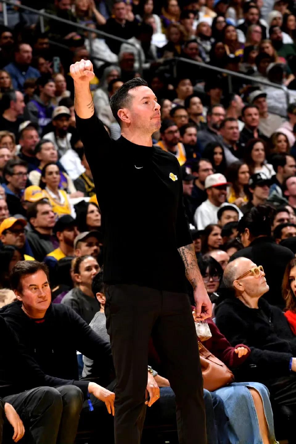 湖人队主帅变阵成功，球队走向正轨的简单介绍