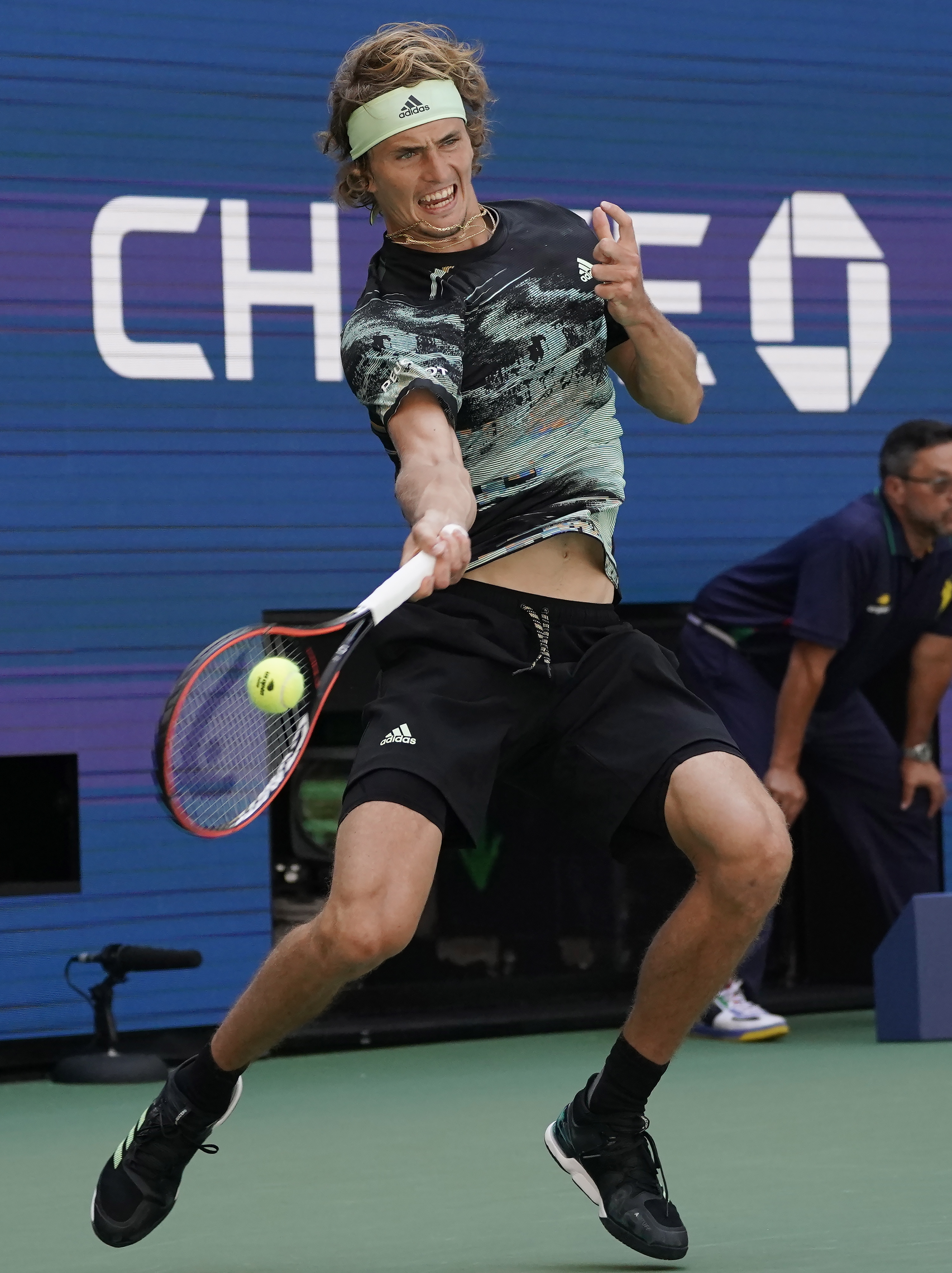 关于美网轻取年终总决赛，兹维列夫状态火热的信息