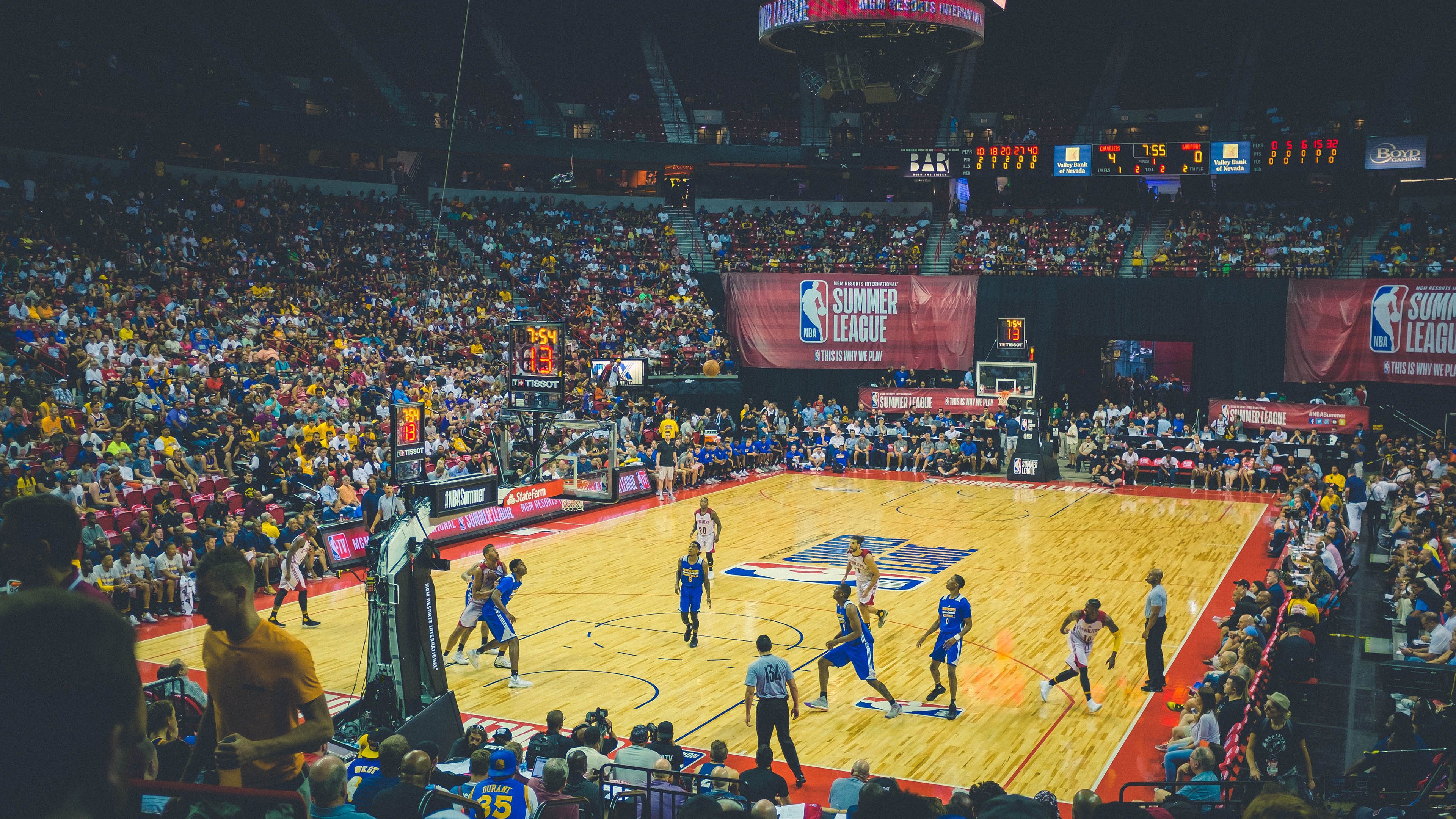 从阿尔卑斯山到格拉斯哥，瑞士翻盘苏格兰，黄喜灿关键战不手软