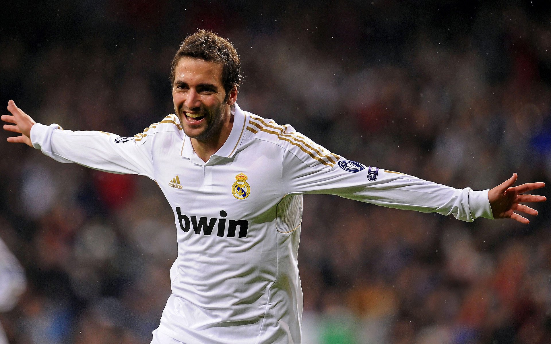 活塞轻取深圳队，德罗赞成为关键先生