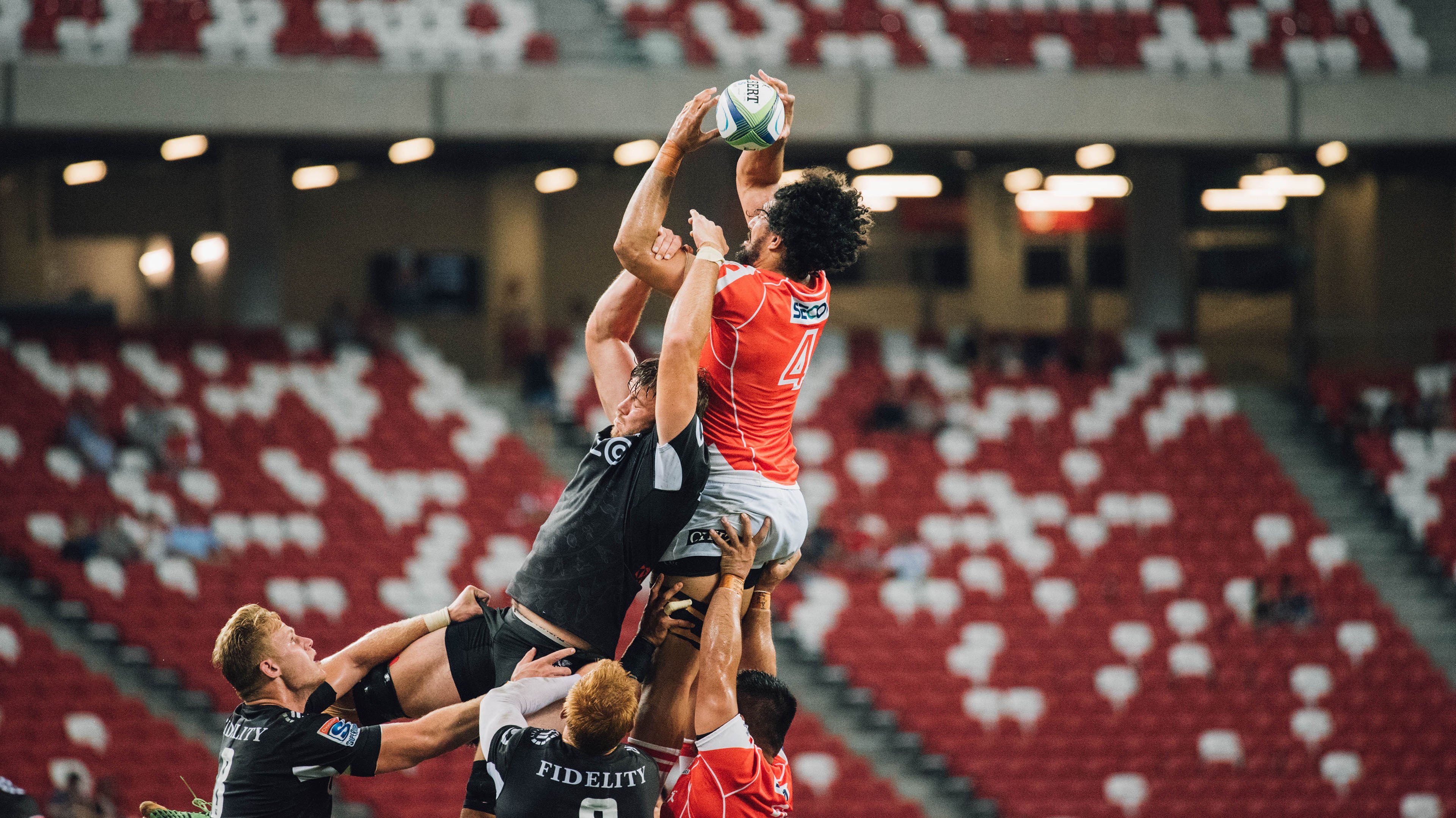 法拉利翻盘红牛二队，佩雷兹刷新纪录，一场技术与意志的双重胜利