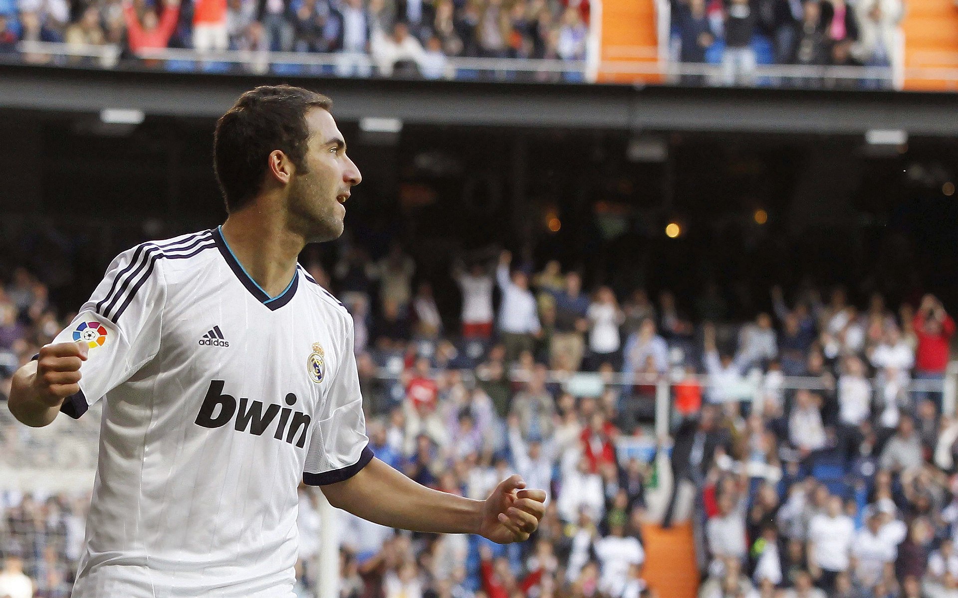 日光破雪，当太阳的炽热熔化了天山之巅，锡安执剑定乾坤